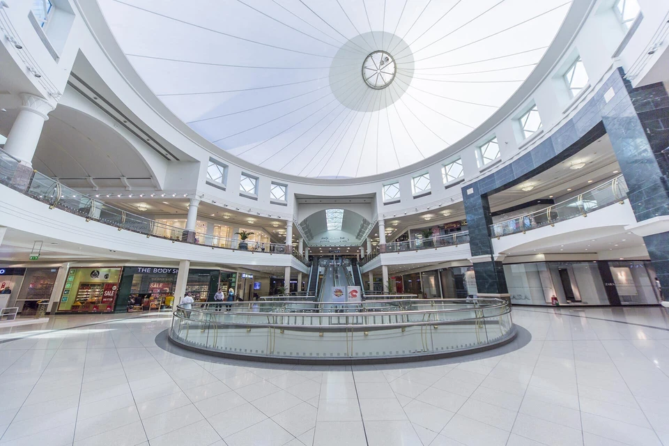 Deira City Center shutterstock 193371293