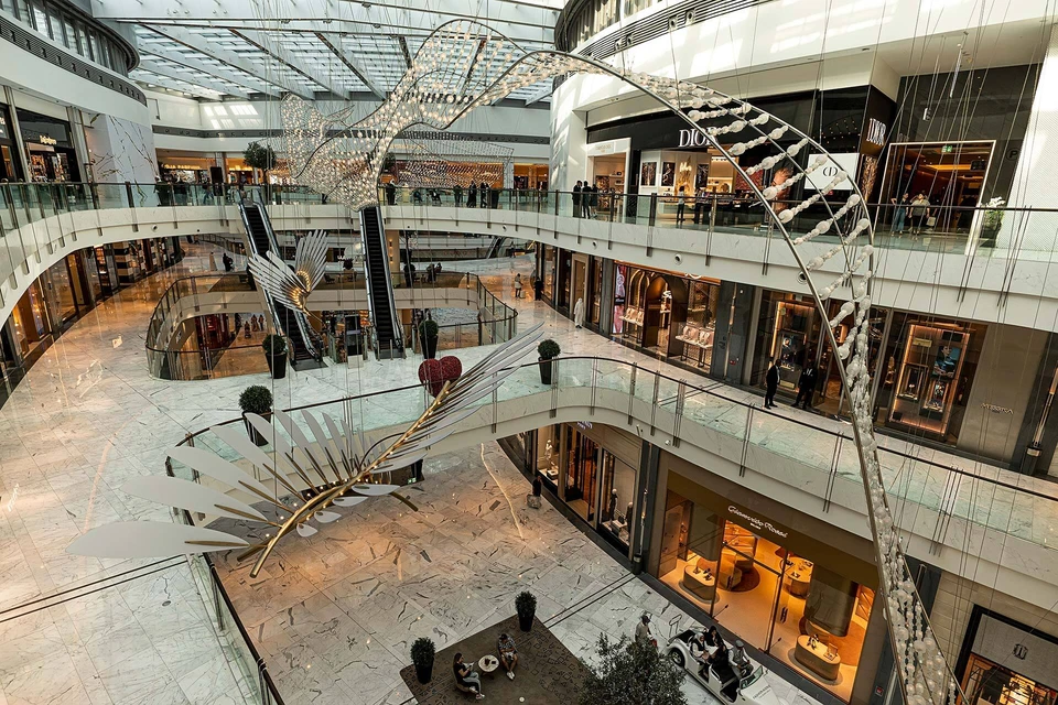 Zabeel Mall shutterstock 2411317689